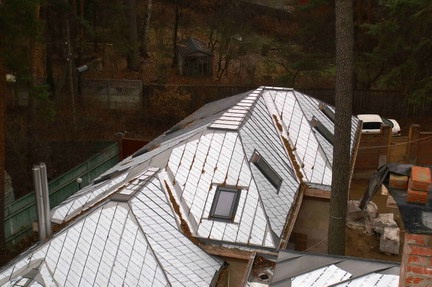 Монтаж мансардного окна в крышу